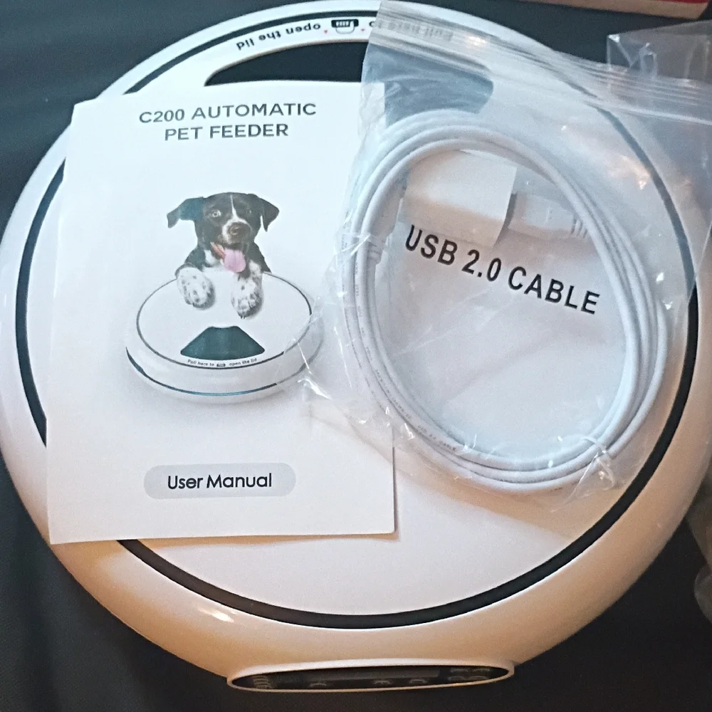 C200 Pet Feeder - Sleek White Design